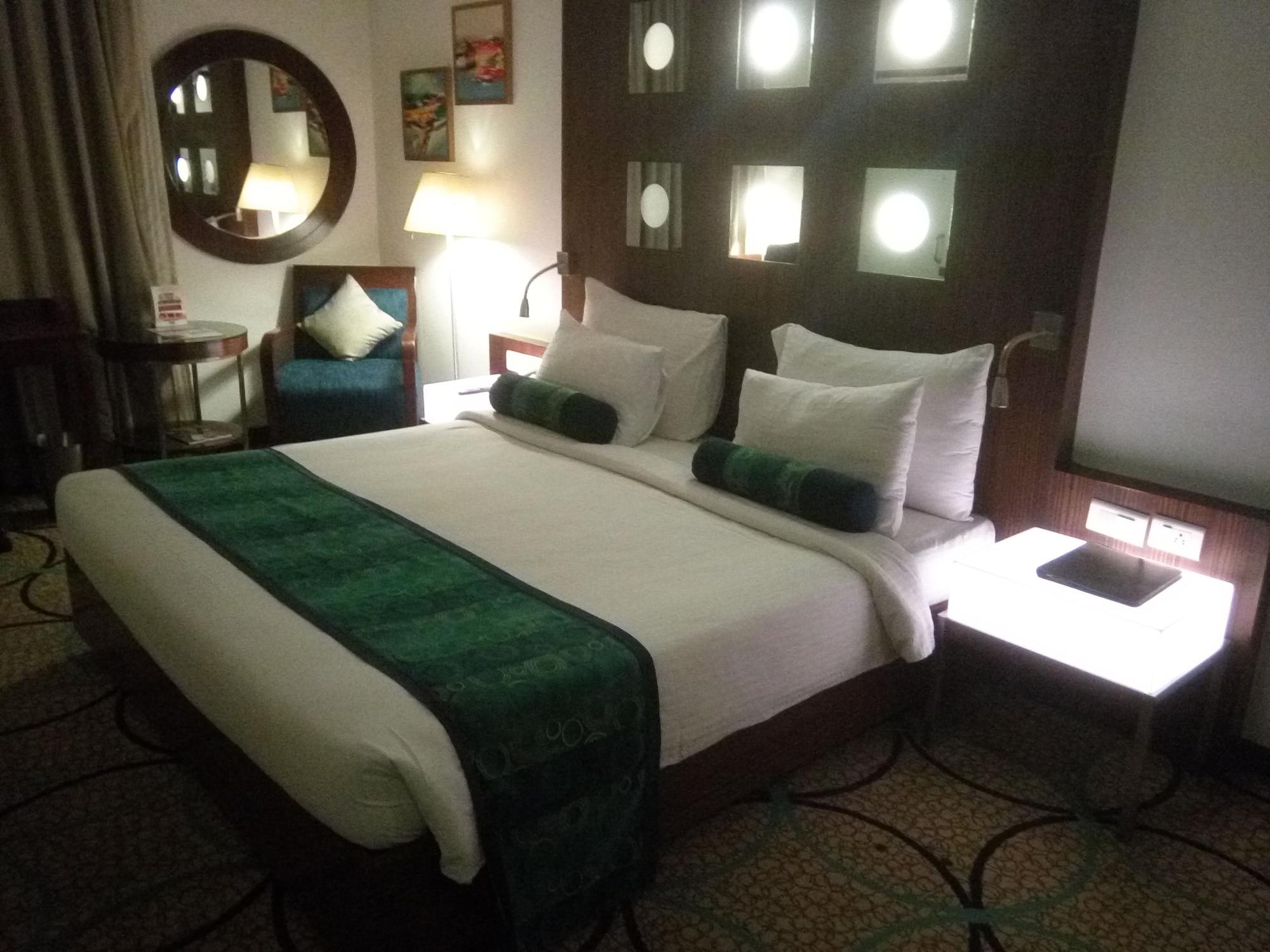 Pride Hotel, Chennai Extérieur photo
