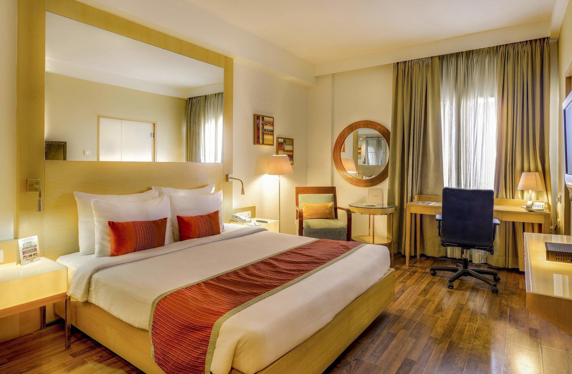 Pride Hotel, Chennai Extérieur photo