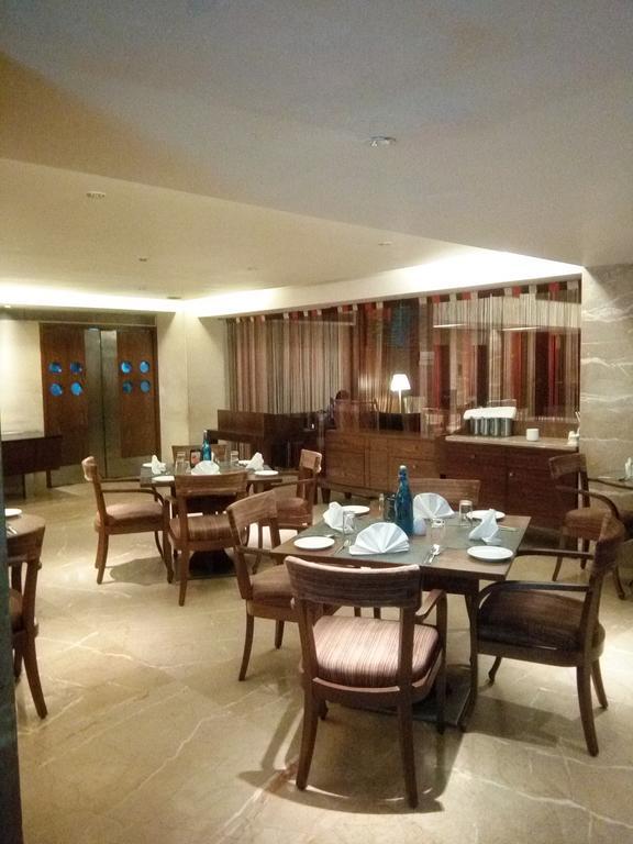 Pride Hotel, Chennai Extérieur photo