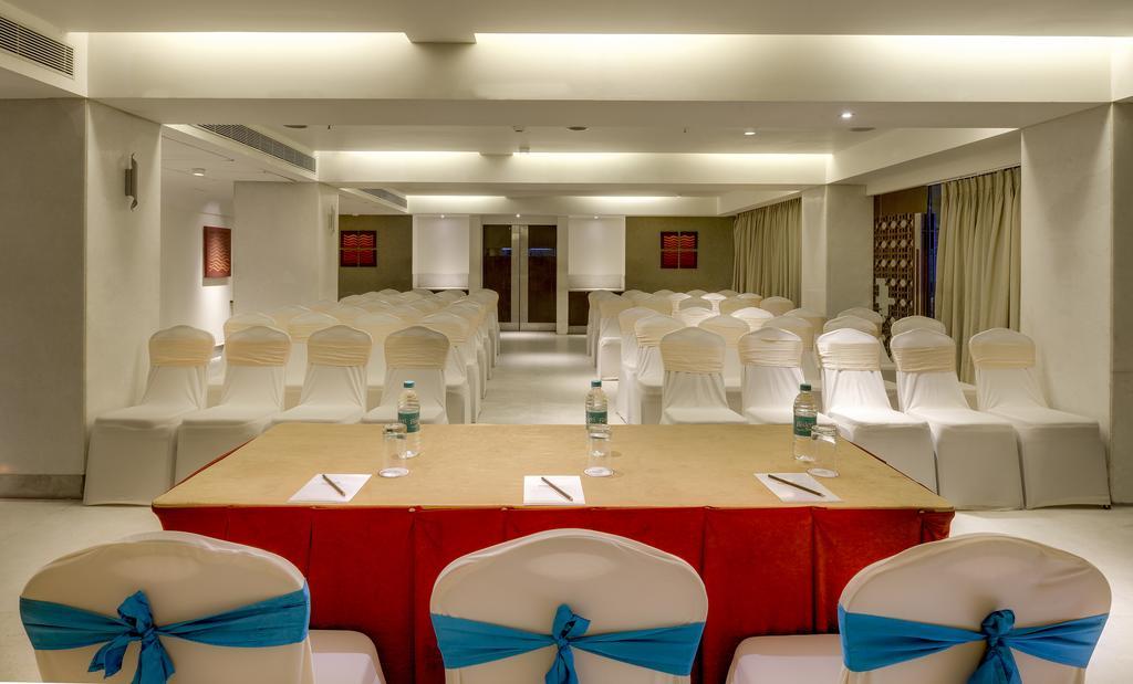 Pride Hotel, Chennai Extérieur photo