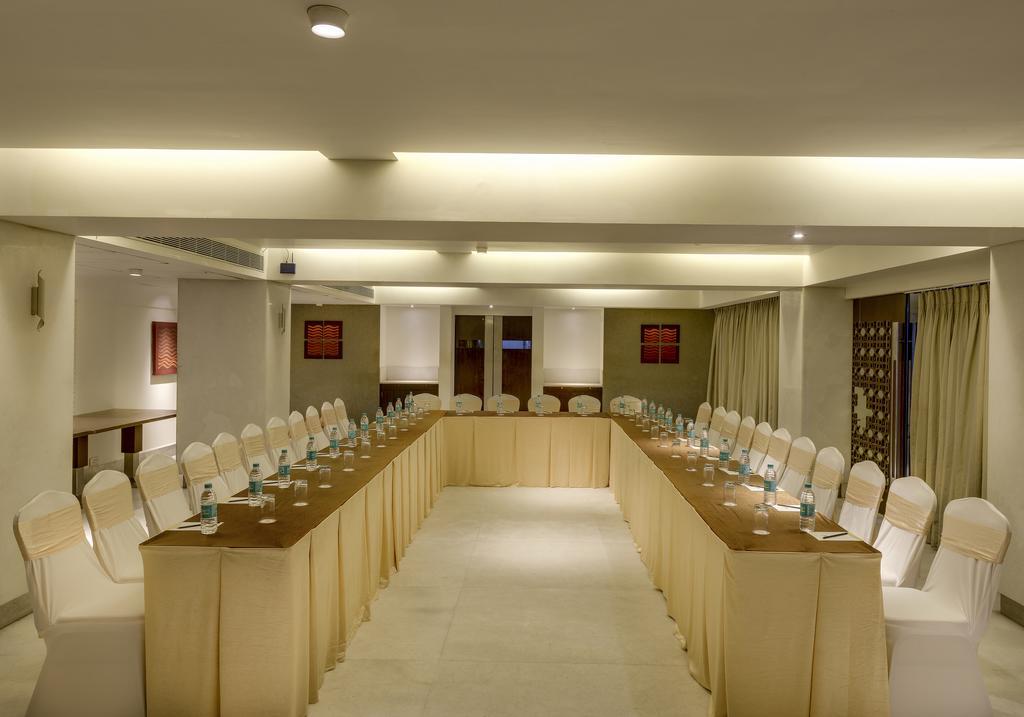 Pride Hotel, Chennai Extérieur photo