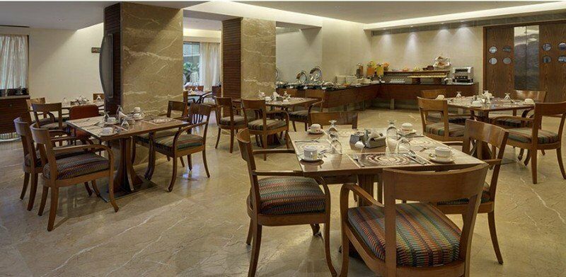 Pride Hotel, Chennai Extérieur photo